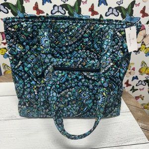 Vera Bradley Vera Tote in Dreamer Paisley